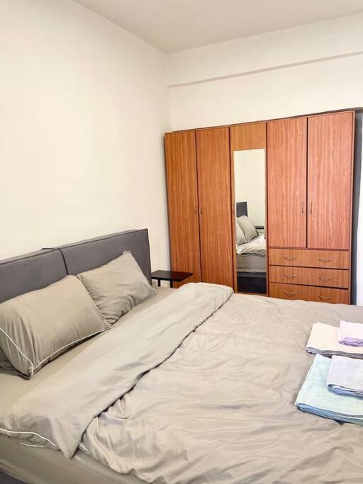 Rambam Beach Apartment Haifa Buitenkant foto