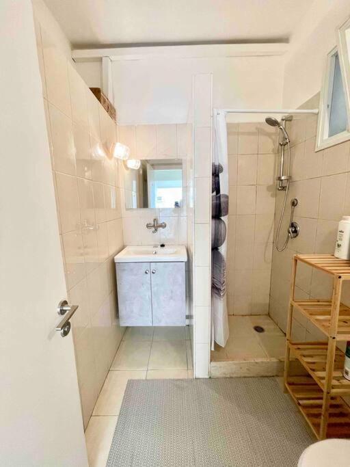 Rambam Beach Apartment Haifa Buitenkant foto