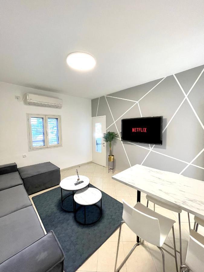 Rambam Beach Apartment Haifa Buitenkant foto
